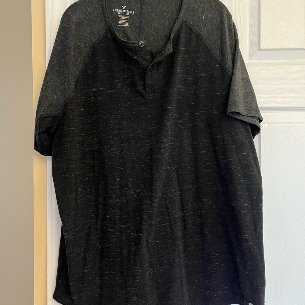 Men’s American Eagle Outfitter XL, 2 tone grey. very good condition